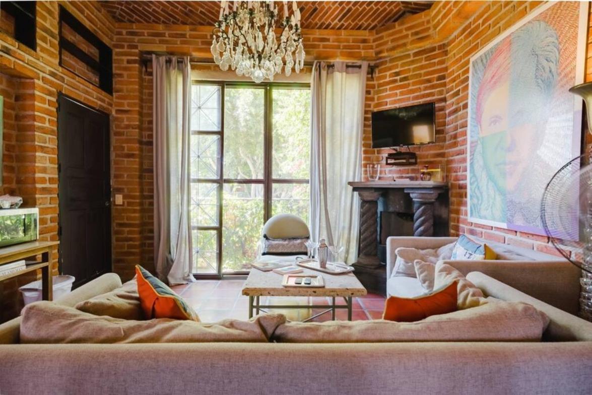 Enjoy Ac In The Queen'S Suite At Inn Ajijic Exterior photo