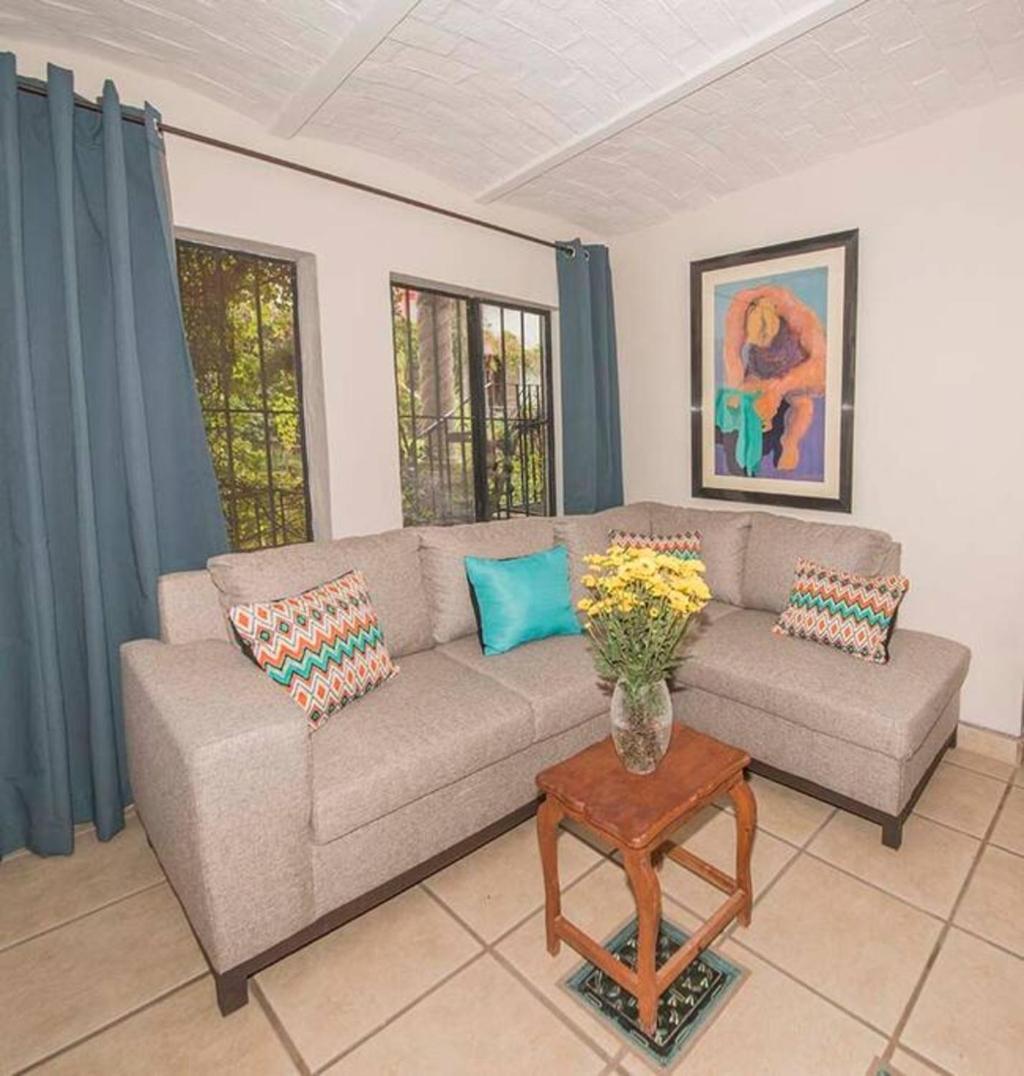 Enjoy Ac In The Queen'S Suite At Inn Ajijic Exterior photo